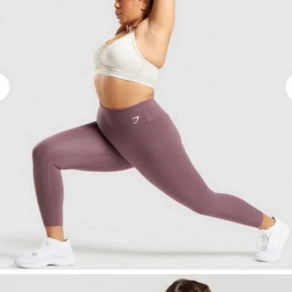 Gymshark High-Waisted Leggings Capris  in Tan, Size Small